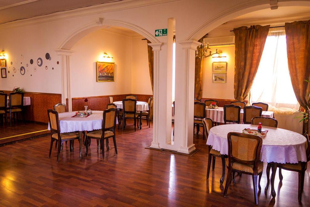 Ugostiteljski Objekat Karibo Hotel Sombor Eksteriør billede