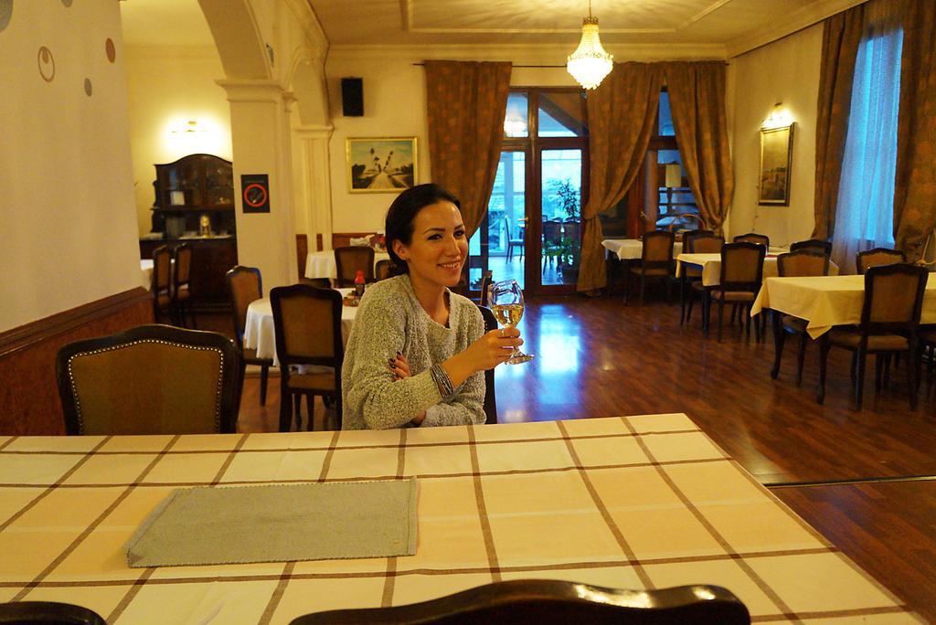 Ugostiteljski Objekat Karibo Hotel Sombor Eksteriør billede